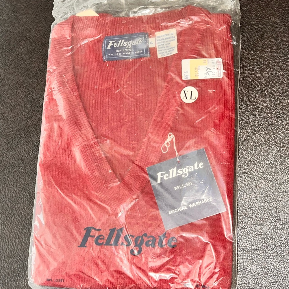 NEW VTG Fellsgate Sweater Vest Men’s L 100% Acrylic Red/Burgendy Retro 1970s